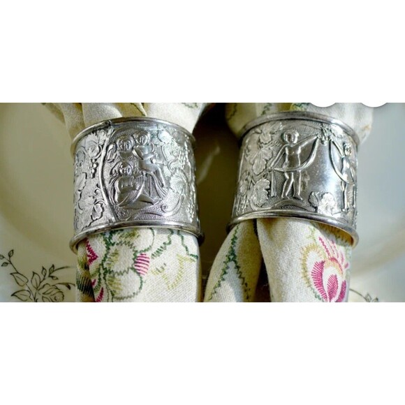 Elegant Silver Napkin Rings - Picture 2 of 8